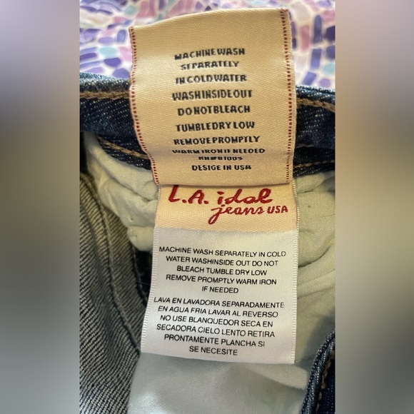 L.A. Idol USA Rhinestone Pocket Jeans - Picture 7 of 7